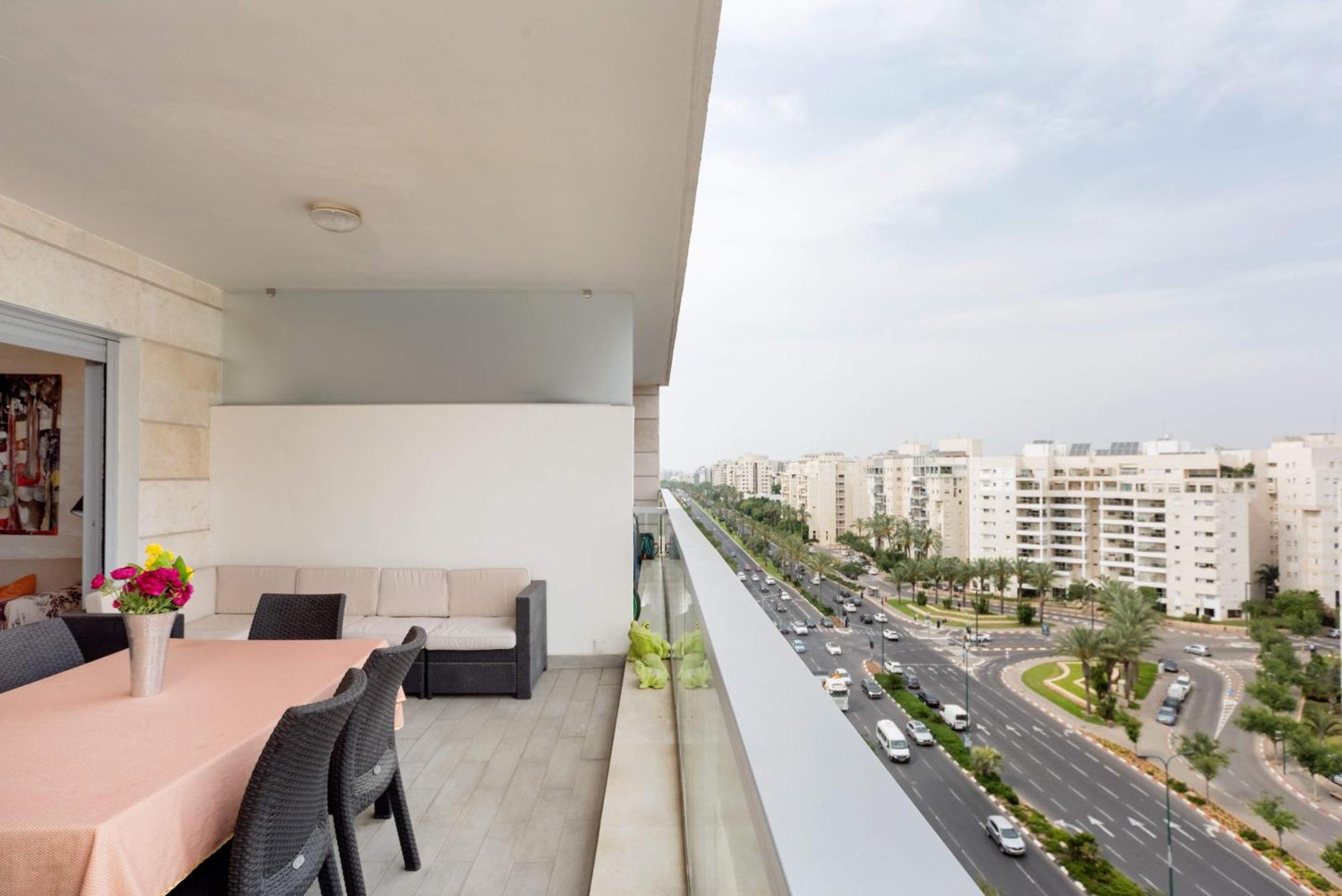 Urban Gem With Outdoor Lounge By Sea N' Rent Apartment Tel Aviv Luaran gambar